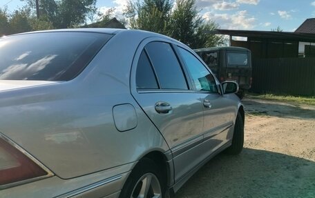 Mercedes-Benz C-Класс, 2004 год, 600 000 рублей, 4 фотография