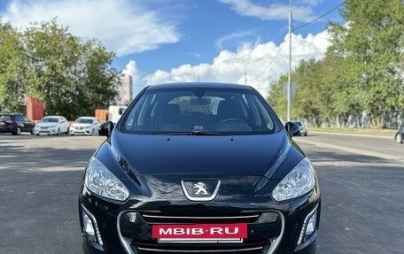 Peugeot 308 II, 2011 год, 620 000 рублей, 2 фотография