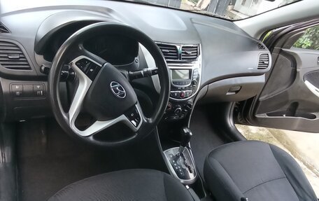 Hyundai Solaris II рестайлинг, 2012 год, 950 000 рублей, 6 фотография