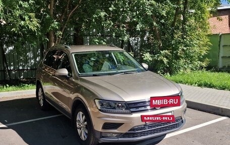 Volkswagen Tiguan II, 2018 год, 2 700 000 рублей, 6 фотография