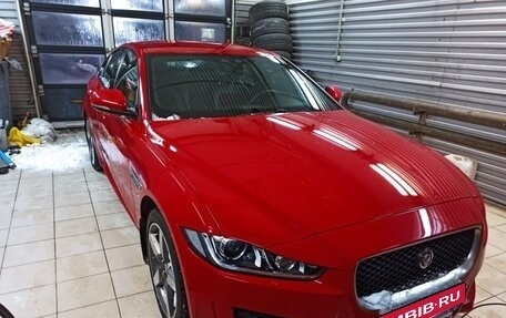 Jaguar XE I рестайлинг, 2019 год, 3 480 000 рублей, 1 фотография