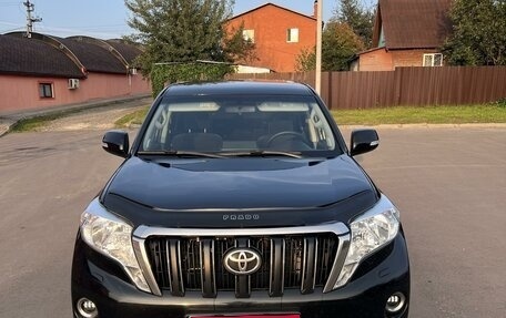 Toyota Land Cruiser Prado 150 рестайлинг 2, 2014 год, 3 100 000 рублей, 1 фотография