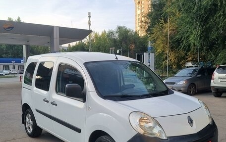 Renault Kangoo II рестайлинг, 2010 год, 790 000 рублей, 1 фотография