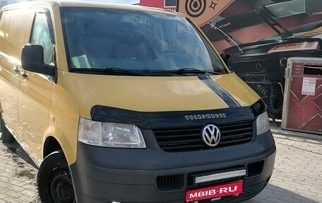 Volkswagen Transporter T5 рестайлинг, 2003 год, 770 000 рублей, 1 фотография