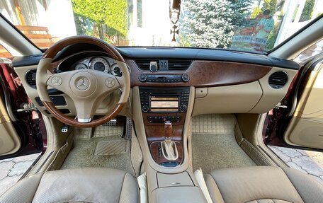 Mercedes-Benz CLS, 2008 год, 2 200 000 рублей, 13 фотография