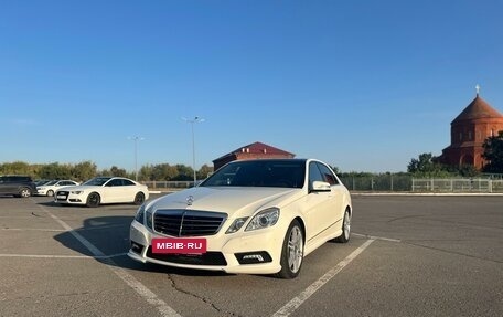 Mercedes-Benz E-Класс, 2011 год, 2 150 000 рублей, 3 фотография