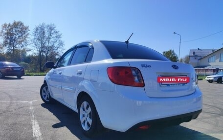 KIA Rio II, 2011 год, 605 000 рублей, 3 фотография