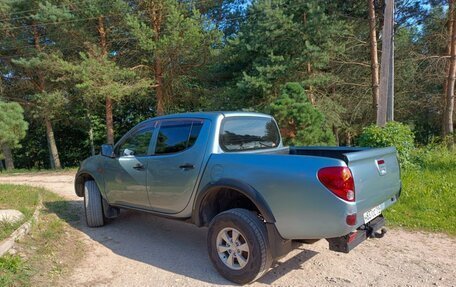 Mitsubishi L200 IV рестайлинг, 2007 год, 1 055 000 рублей, 4 фотография