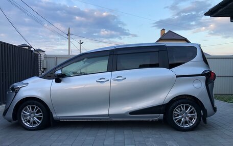 Toyota Sienta II, 2019 год, 1 650 000 рублей, 10 фотография