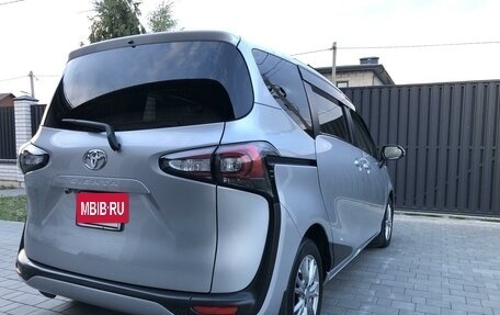 Toyota Sienta II, 2019 год, 1 650 000 рублей, 8 фотография