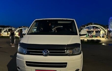 Volkswagen Caravelle T5, 2010 год, 1 800 000 рублей, 1 фотография