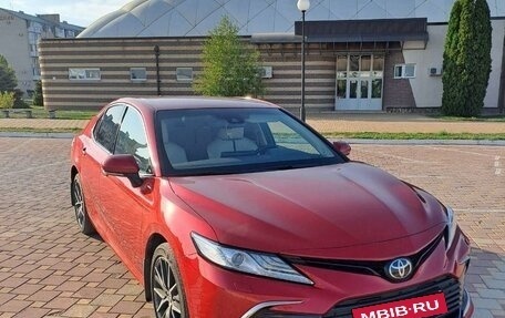 Toyota Camry, 2021 год, 3 780 000 рублей, 3 фотография