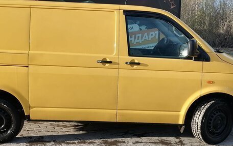 Volkswagen Transporter T5 рестайлинг, 2003 год, 770 000 рублей, 2 фотография