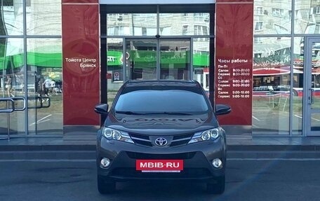 Toyota RAV4, 2015 год, 2 790 000 рублей, 2 фотография