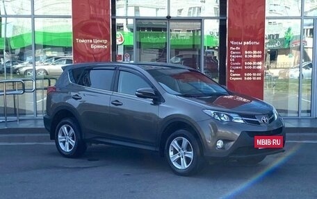 Toyota RAV4, 2015 год, 2 790 000 рублей, 3 фотография