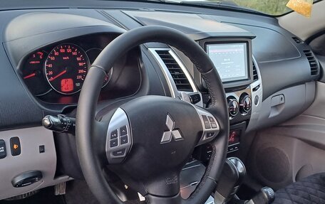 Mitsubishi Pajero Sport II рестайлинг, 2011 год, 1 499 000 рублей, 10 фотография