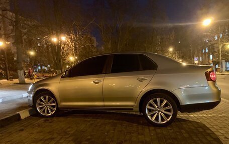 Volkswagen Jetta VI, 2007 год, 697 000 рублей, 4 фотография