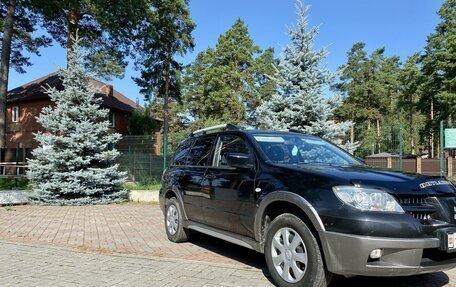 Mitsubishi Outlander III рестайлинг 3, 2005 год, 795 000 рублей, 2 фотография