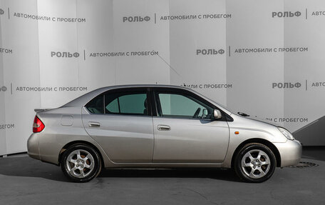 Toyota Prius IV XW50, 2002 год, 390 000 рублей, 4 фотография