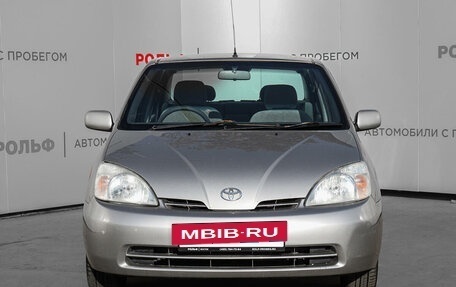 Toyota Prius IV XW50, 2002 год, 390 000 рублей, 2 фотография