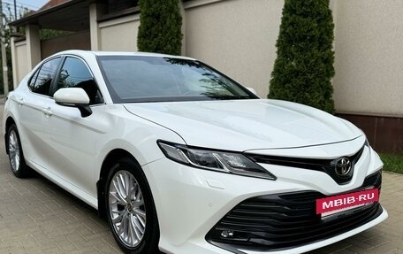 Toyota Camry, 2020 год, 3 500 000 рублей, 7 фотография