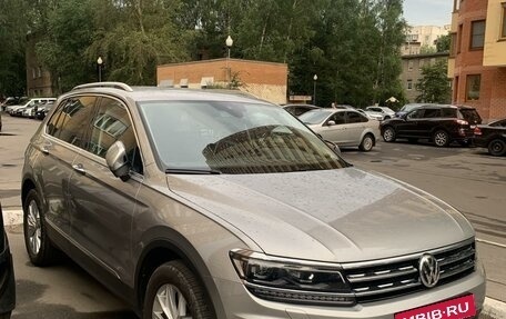 Volkswagen Tiguan II, 2020 год, 2 870 000 рублей, 2 фотография