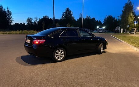 Toyota Camry, 2010 год, 1 050 000 рублей, 2 фотография