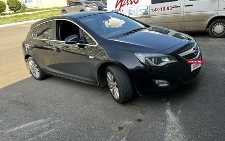 Opel Astra J, 2011 год, 890 000 рублей, 3 фотография