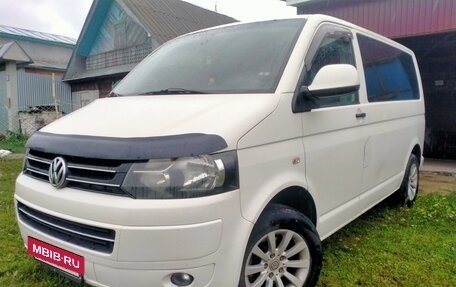 Volkswagen Caravelle T5, 2010 год, 1 800 000 рублей, 2 фотография