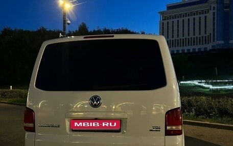 Volkswagen Caravelle T5, 2010 год, 1 800 000 рублей, 4 фотография