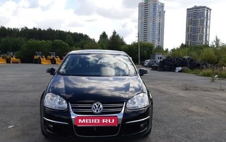 Volkswagen Jetta VI, 2010 год, 770 000 рублей, 2 фотография