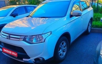 Mitsubishi Outlander III рестайлинг 3, 2014 год, 1 650 000 рублей, 1 фотография