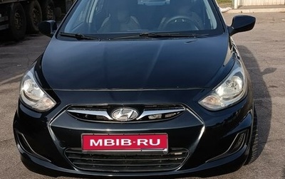 Hyundai Solaris II рестайлинг, 2013 год, 800 000 рублей, 1 фотография