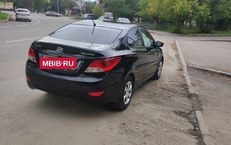 Hyundai Solaris II рестайлинг, 2011 год, 750 000 рублей, 3 фотография