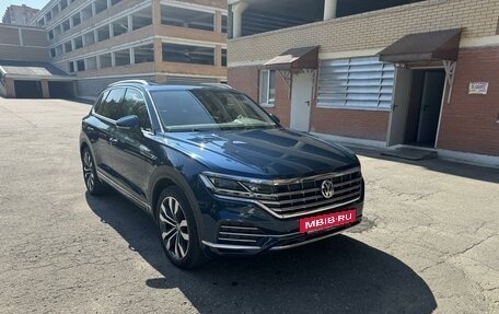 Volkswagen Touareg III, 2019 год, 6 150 000 рублей, 3 фотография