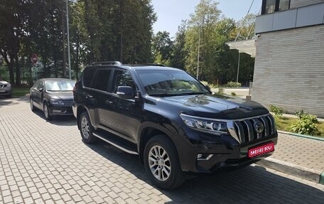 Toyota Land Cruiser Prado 150 рестайлинг 2, 2018 год, 5 900 000 рублей, 1 фотография