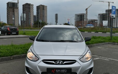 Hyundai Solaris II рестайлинг, 2013 год, 879 800 рублей, 3 фотография