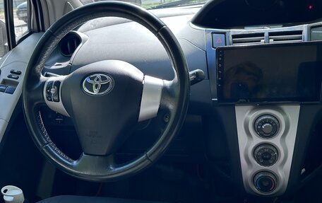 Toyota Yaris III рестайлинг, 2008 год, 600 000 рублей, 10 фотография