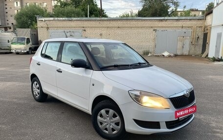 Skoda Fabia II, 2013 год, 590 000 рублей, 2 фотография