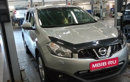 Nissan Qashqai, 2010 год, 950 000 рублей, 2 фотография