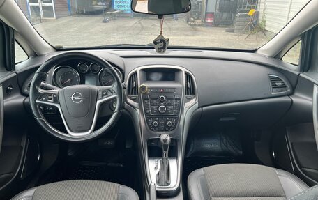 Opel Astra J, 2011 год, 719 999 рублей, 10 фотография