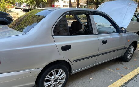 Hyundai Accent II, 2004 год, 340 000 рублей, 2 фотография