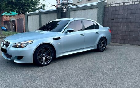 BMW M5, 2005 год, 2 650 000 рублей, 2 фотография