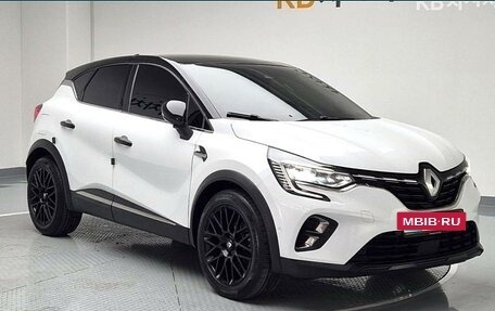 Renault Captur II, 2020 год, 1 832 000 рублей, 4 фотография