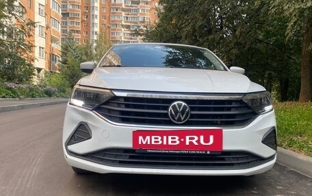 Volkswagen Polo VI (EU Market), 2021 год, 1 670 000 рублей, 2 фотография