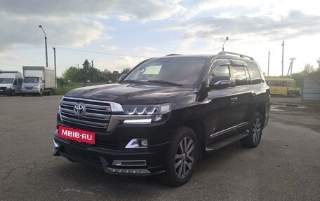 Toyota Land Cruiser 200, 2011 год, 3 999 000 рублей, 2 фотография