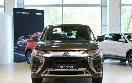 Mitsubishi Outlander III рестайлинг 3, 2019 год, 2 245 000 рублей, 2 фотография