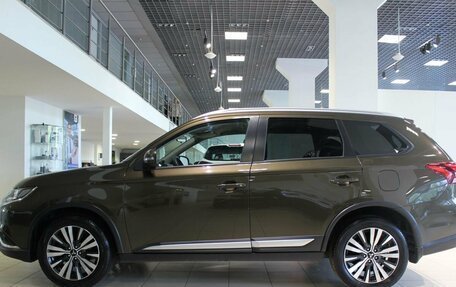 Mitsubishi Outlander III рестайлинг 3, 2019 год, 2 245 000 рублей, 7 фотография