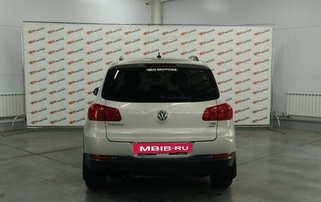 Volkswagen Tiguan I, 2015 год, 1 560 000 рублей, 4 фотография