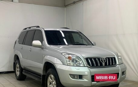 Toyota Land Cruiser Prado 120 рестайлинг, 2003 год, 2 010 000 рублей, 3 фотография